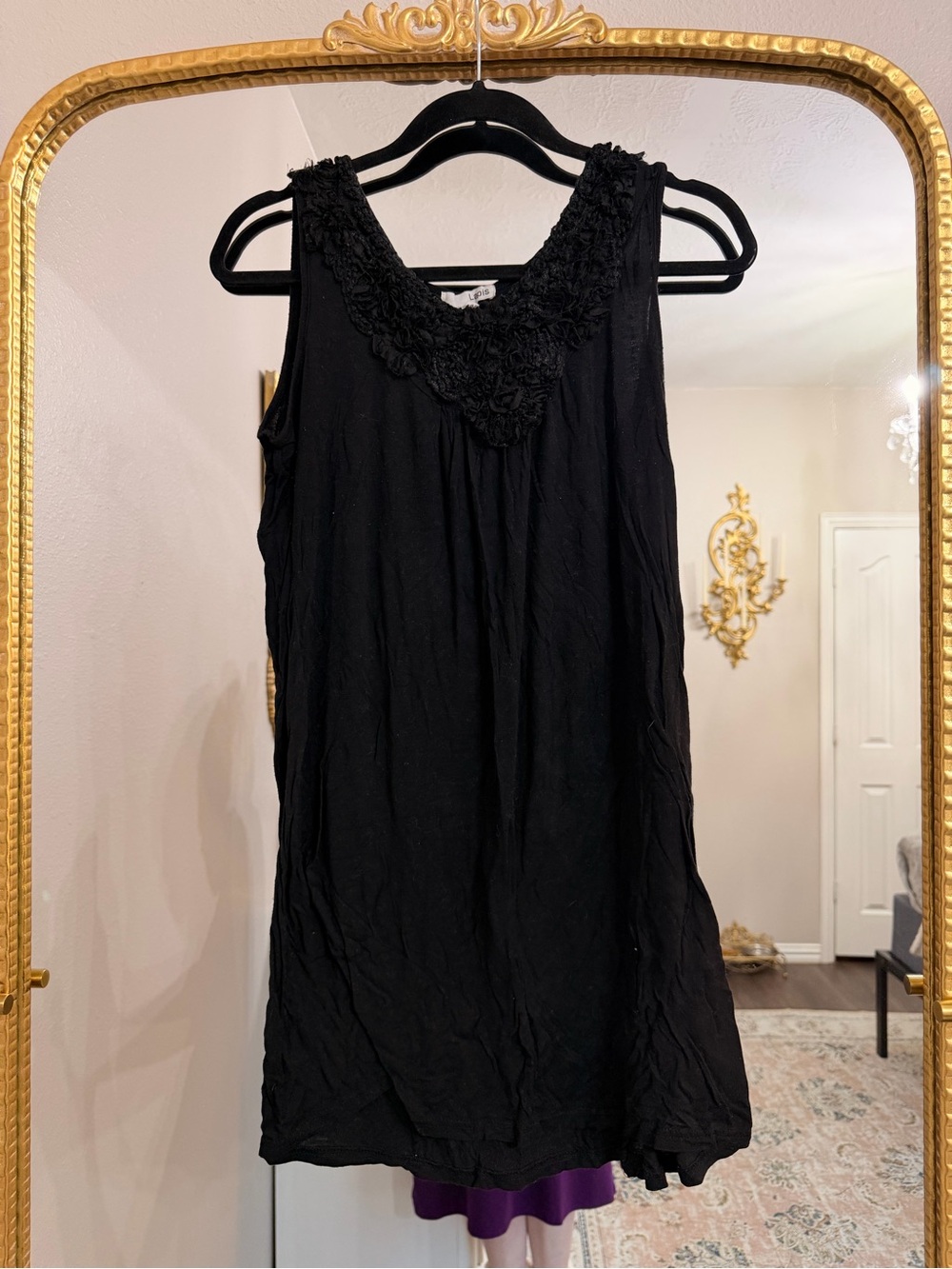 Lapis Black Floral-Appliqué V-Neck Tank